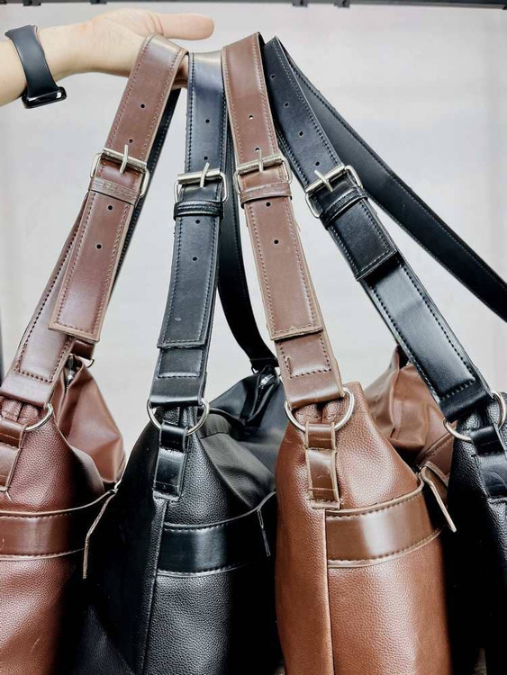 File name: sharang-women-bag-detail-belt.jpg